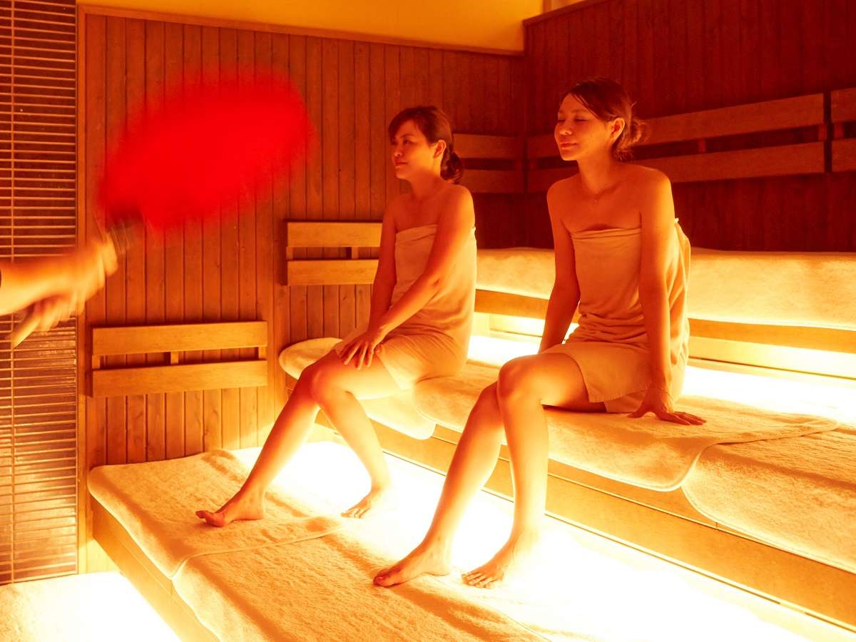 ロウリューはフィンランド発祥のサウナ入浴法です。沖縄で一番熱い風をご体感ください。