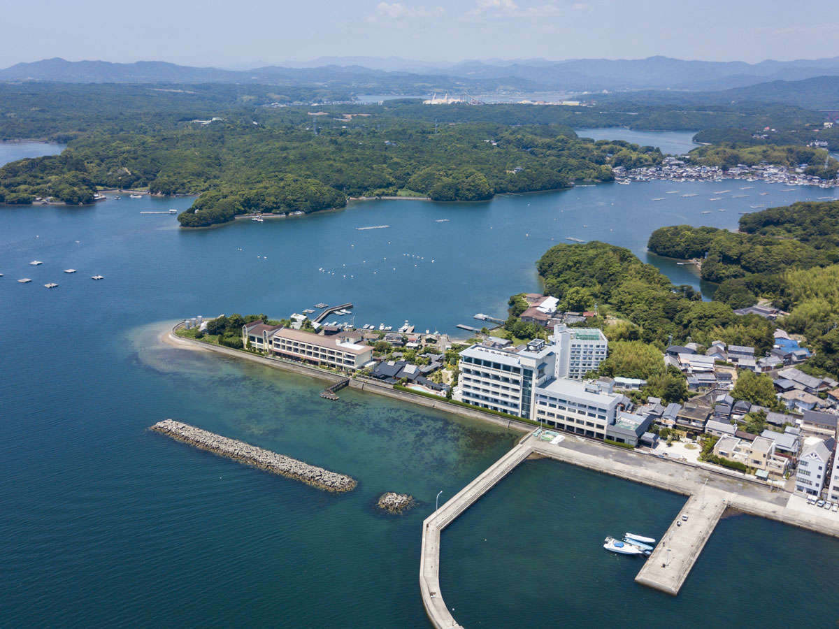 「わたかの島」は三重県の中でも穏やかな海が有名。対岸から3分程で島旅を満喫できます