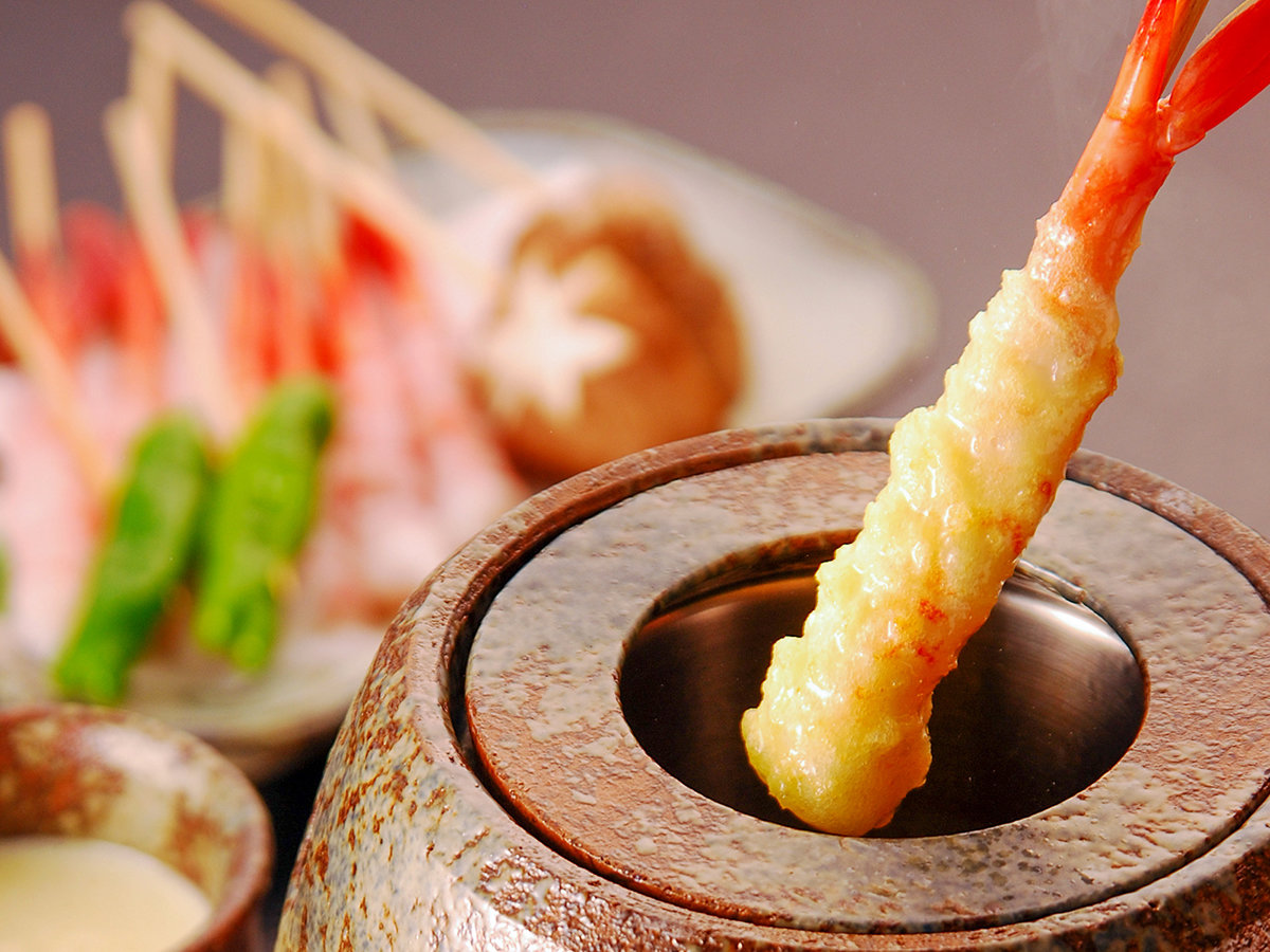 #自分で揚げる天ぷらは海の幸と旬の野菜をどうぞ