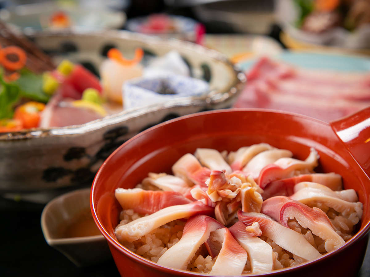 【名物☆海沿い宿の海鮮丼】ほっき飯（冬～春）“コリコリ”食感とほのかな甘み♪