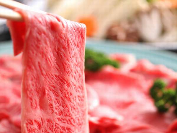岡山県産なぎビーフシャブシャブ。とろっとした味わいの霜降りのお肉が美しいから是非食べて見て！