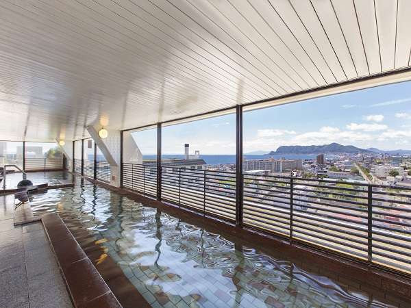 11階大浴場・雲海。(女性側）函館の街並みを眺めながら湯浴みが楽しめます