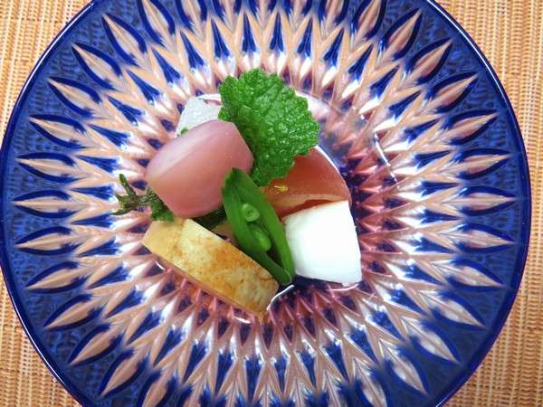 吉野桜の特製酢の物