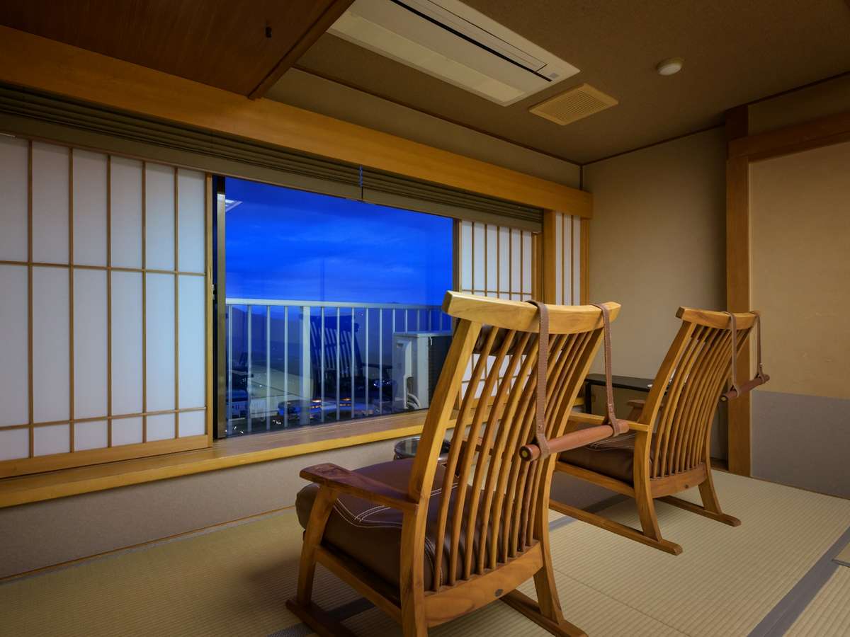 【禁煙:最上階和室】10畳/眺望◎上州の山々を望む/BT付
