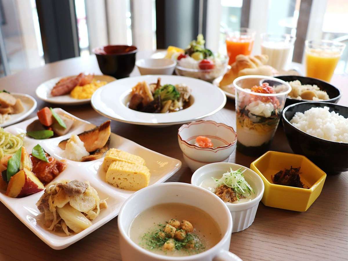 【朝食】北海道の旬食材を活かした約40種の和洋ビュッフェ。美味しい朝ごはんで素敵な1日のスタートを