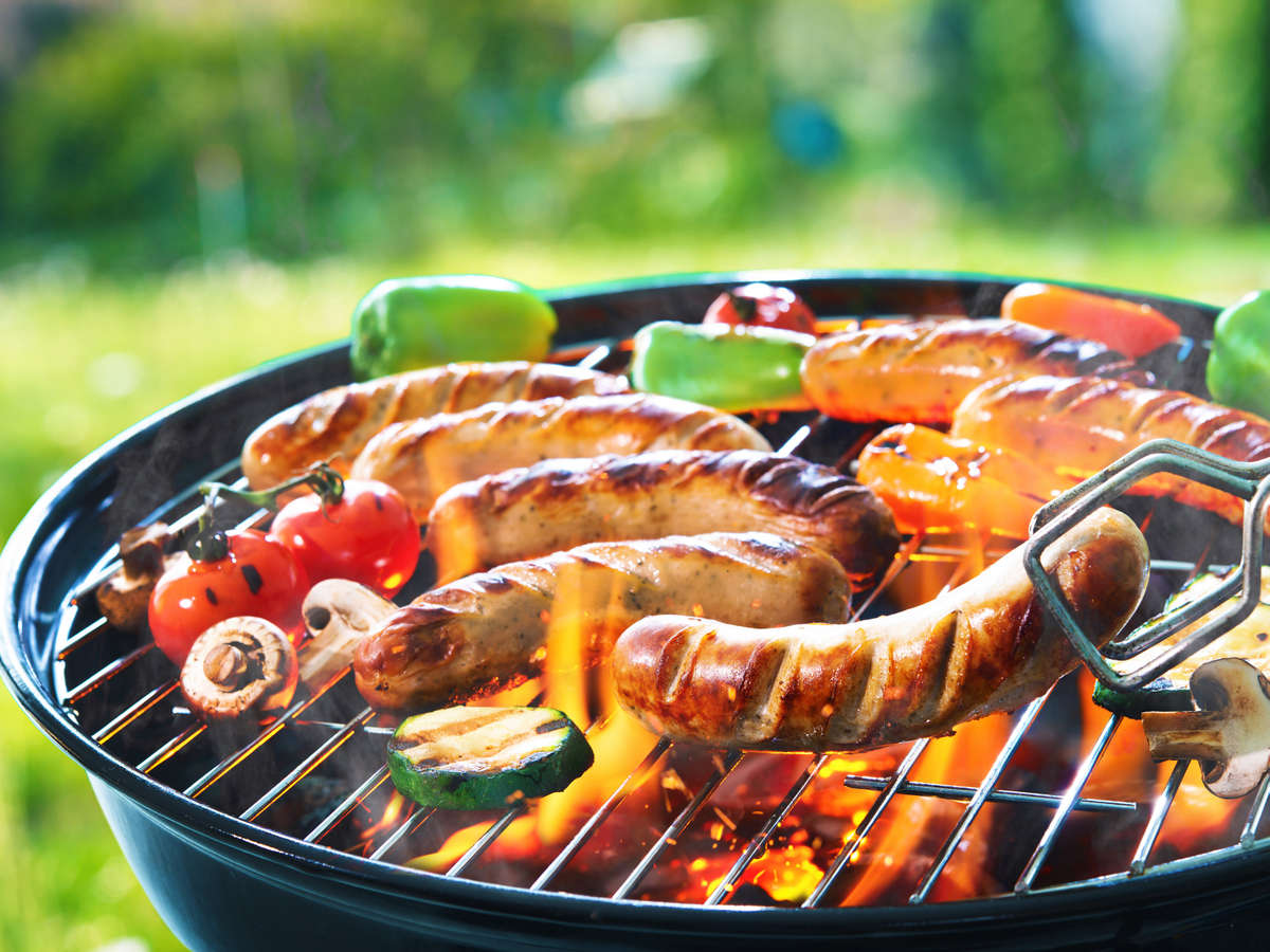 BBQセットあり、食材・飲み物・炭持ち込みで一年中お楽しみ下さい!