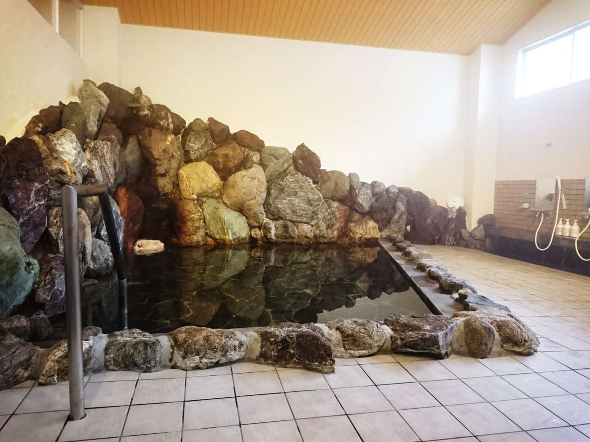 2016リニューアル！自然石の岩風呂と古岩屋天然温泉で、ココロもカラダもゆったりのんびり♪