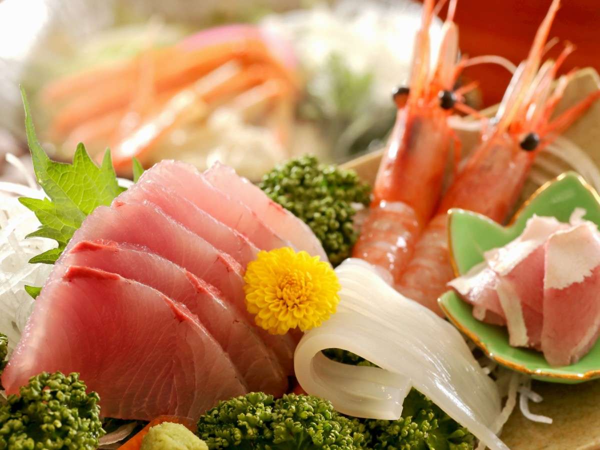 【お食事】はまち、イカ、えびなどとれたての海鮮の味をどうぞ☆