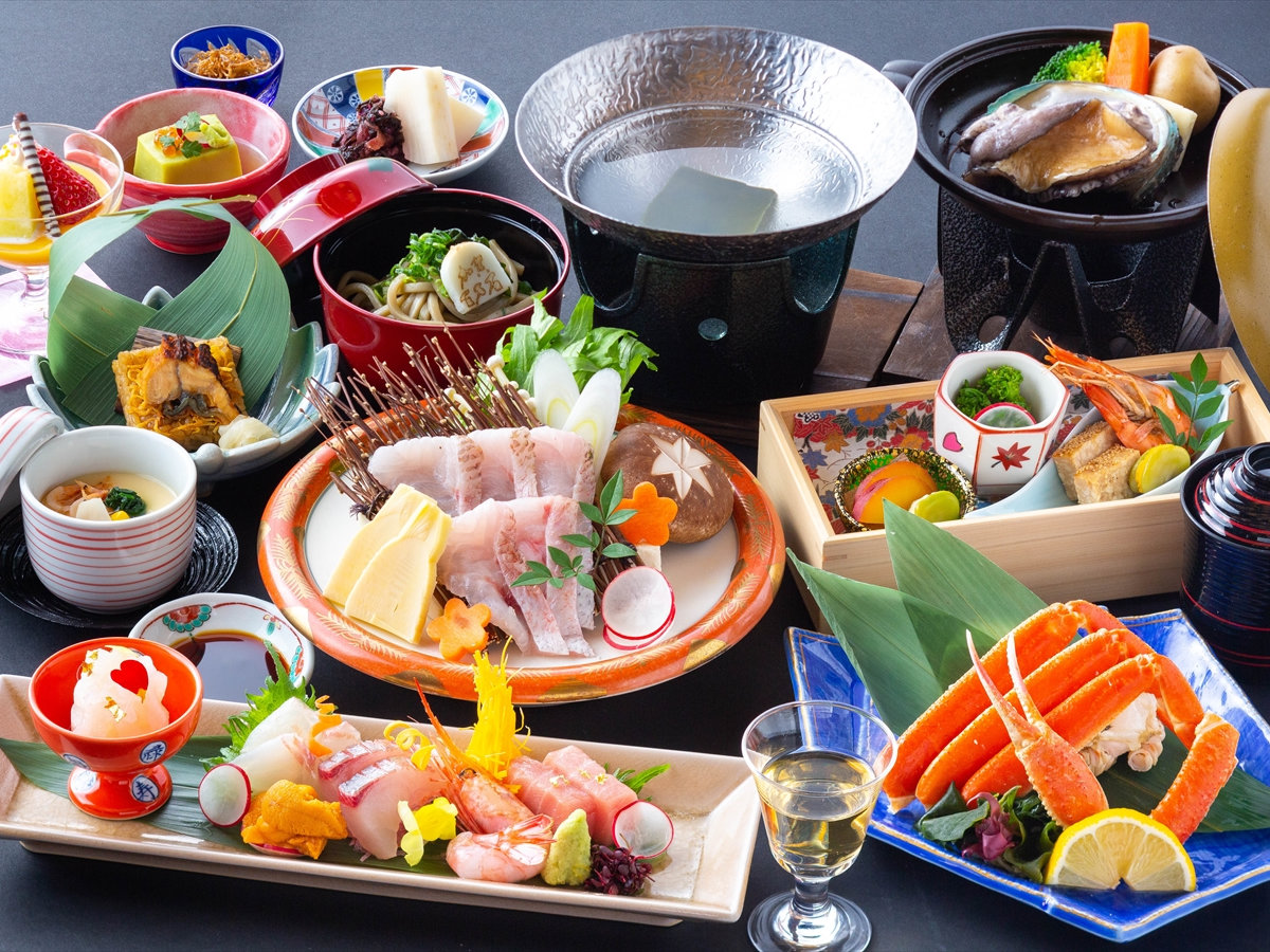【夕食】会席料理「海鮮三昧」 ※写真は2021年4月から2021年9月までのイメージとなります。