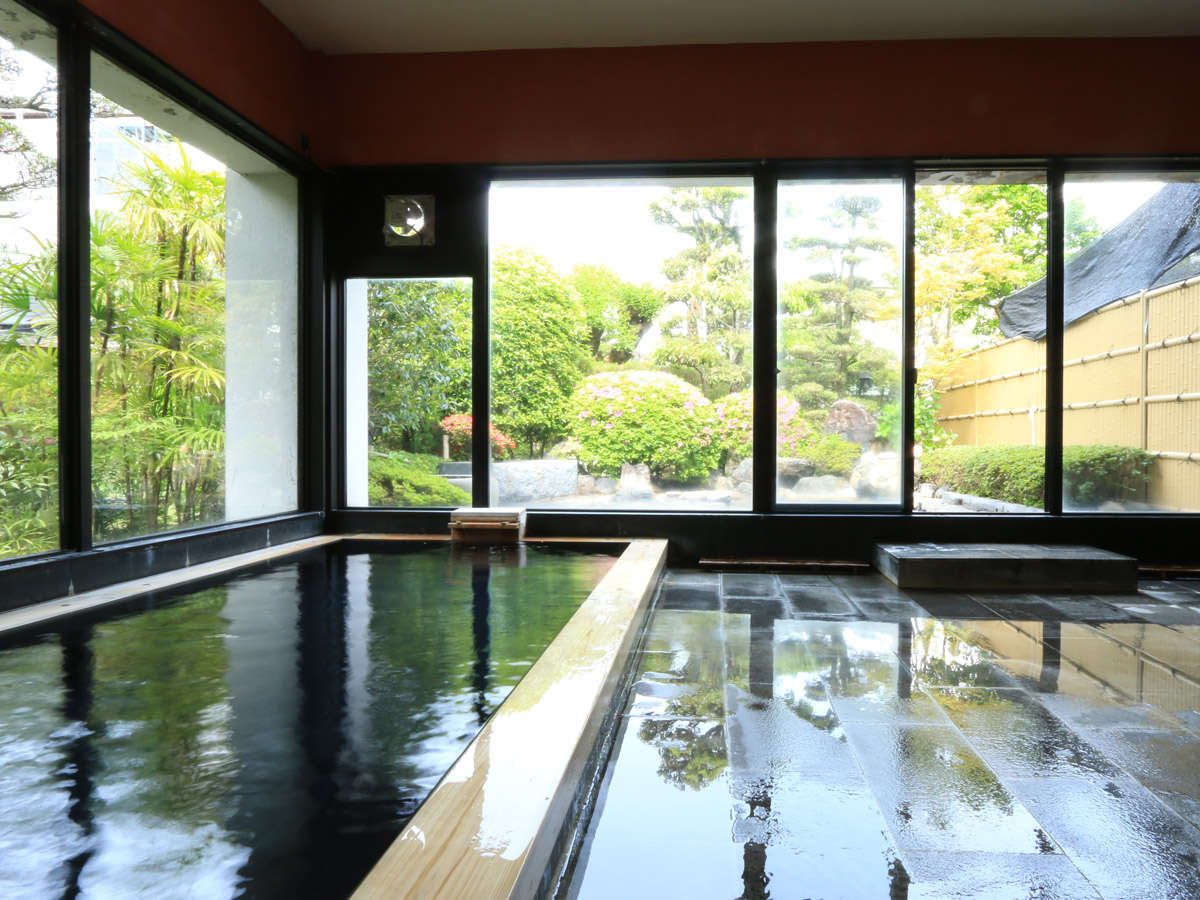 開湯600年の熊本県最古の日奈久温泉。親孝行の湯とも呼ばれています。