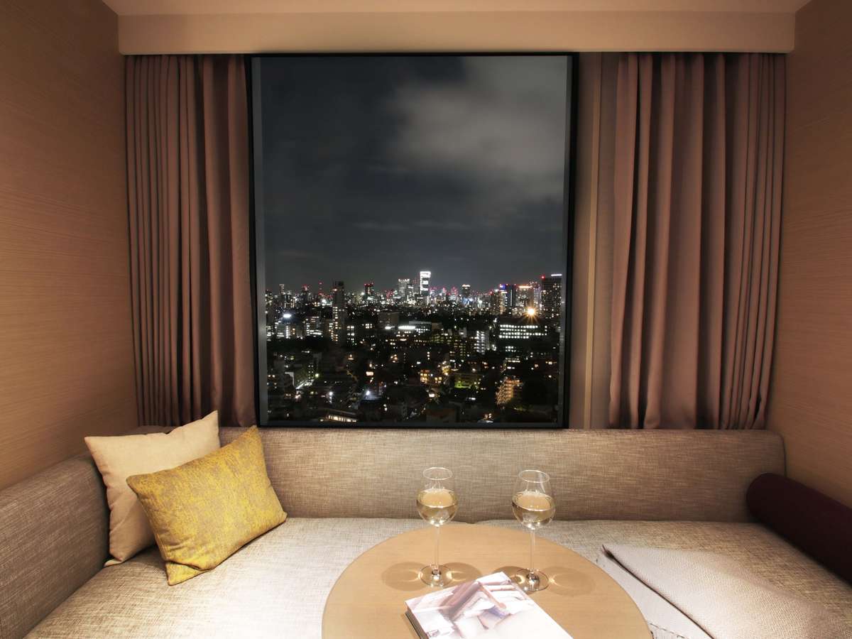 【客室】パノラミックな眺望が広がる客室。贅沢なひとときをお過ごし頂けます。