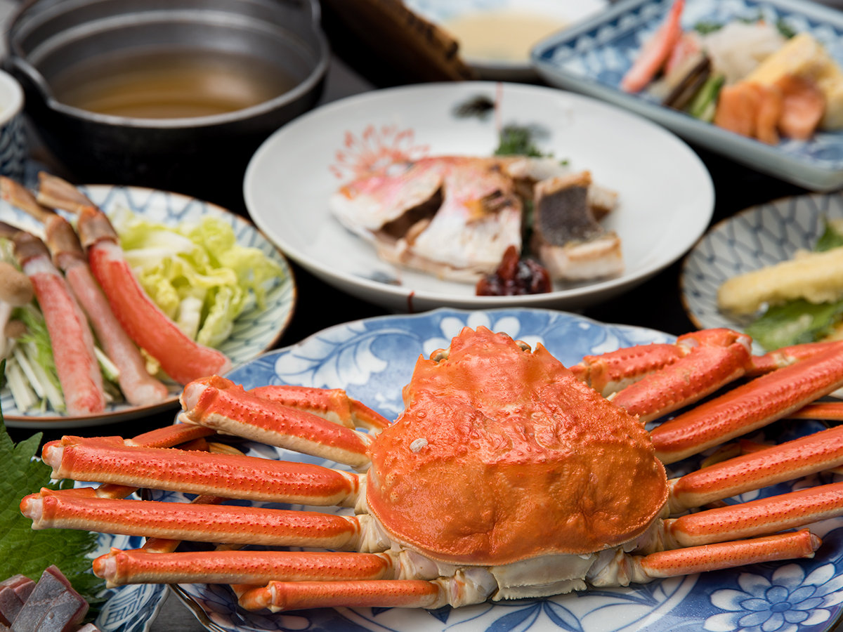 *【ご夕食】島根の味覚『カニ』にこだわった蟹三昧コースをご用意いたしております。