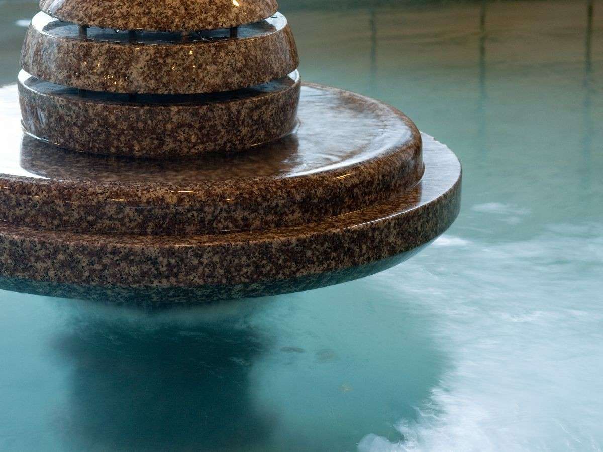 ◆温泉大浴場／お湯の柔らかさとしっとり感により、美人の湯と呼ばれている支笏湖温泉。