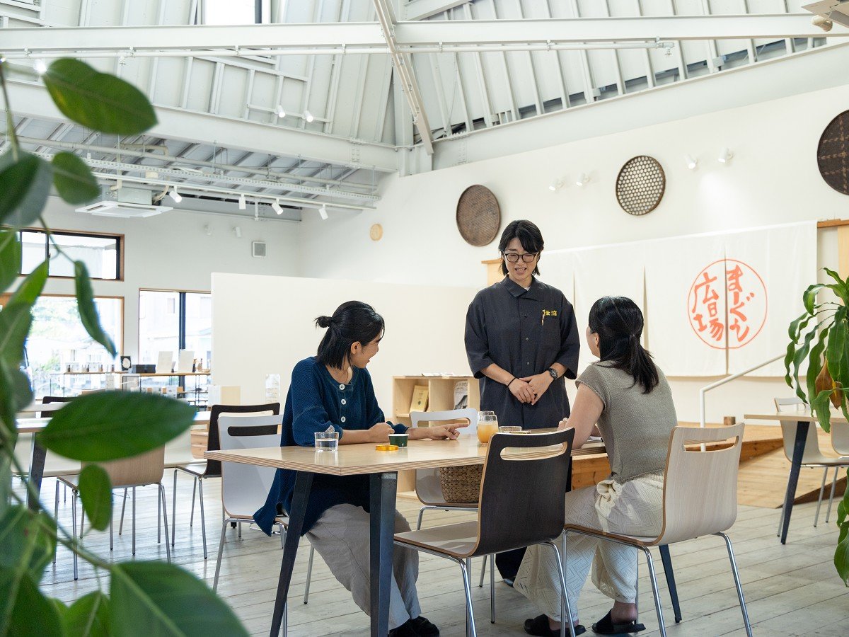 h҂n݂̕Ȉꏏi܁[jBl̉ʂȋԂłB