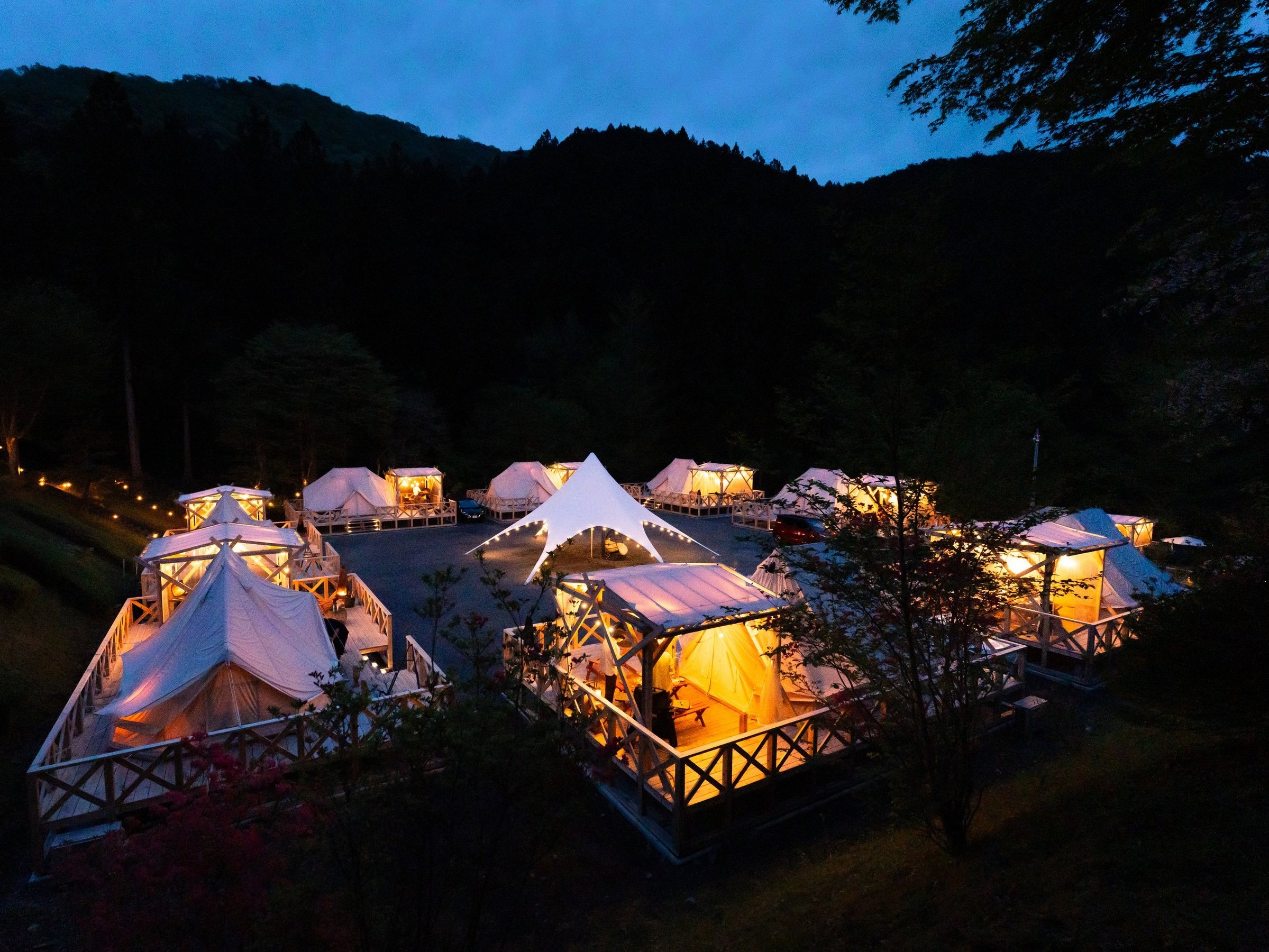 ���R�ƒ��a����A�S���炮�O�����s���O���]�[�g�B����𗣂�A�������Ƃ������Ԃ����߂������������B