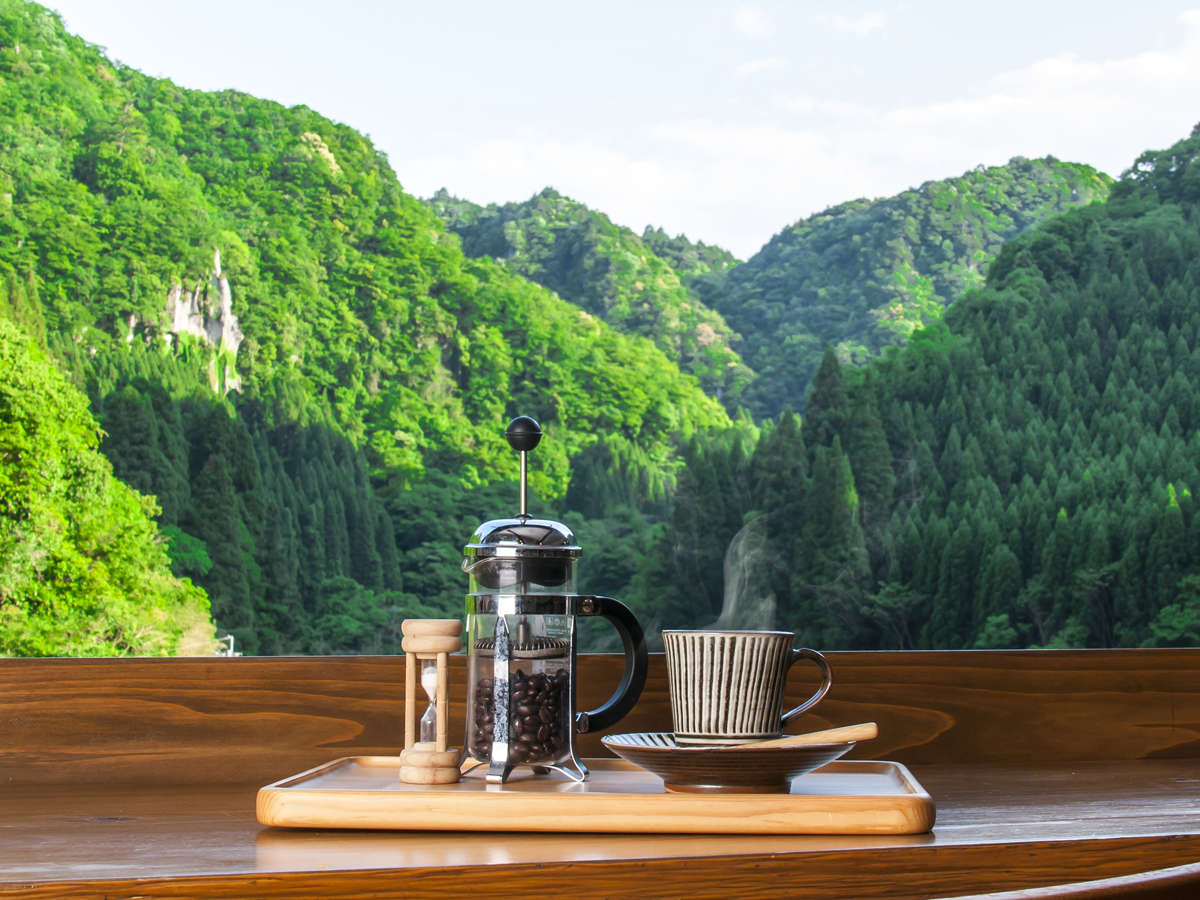 �y�J�t�F�z�R�X�𒭂߂Ȃ�����ޔ҂����Ă�����́A���i�̖��Ƃ͊i�ʂł��B���ʂȎ��Ԃ������\���������B