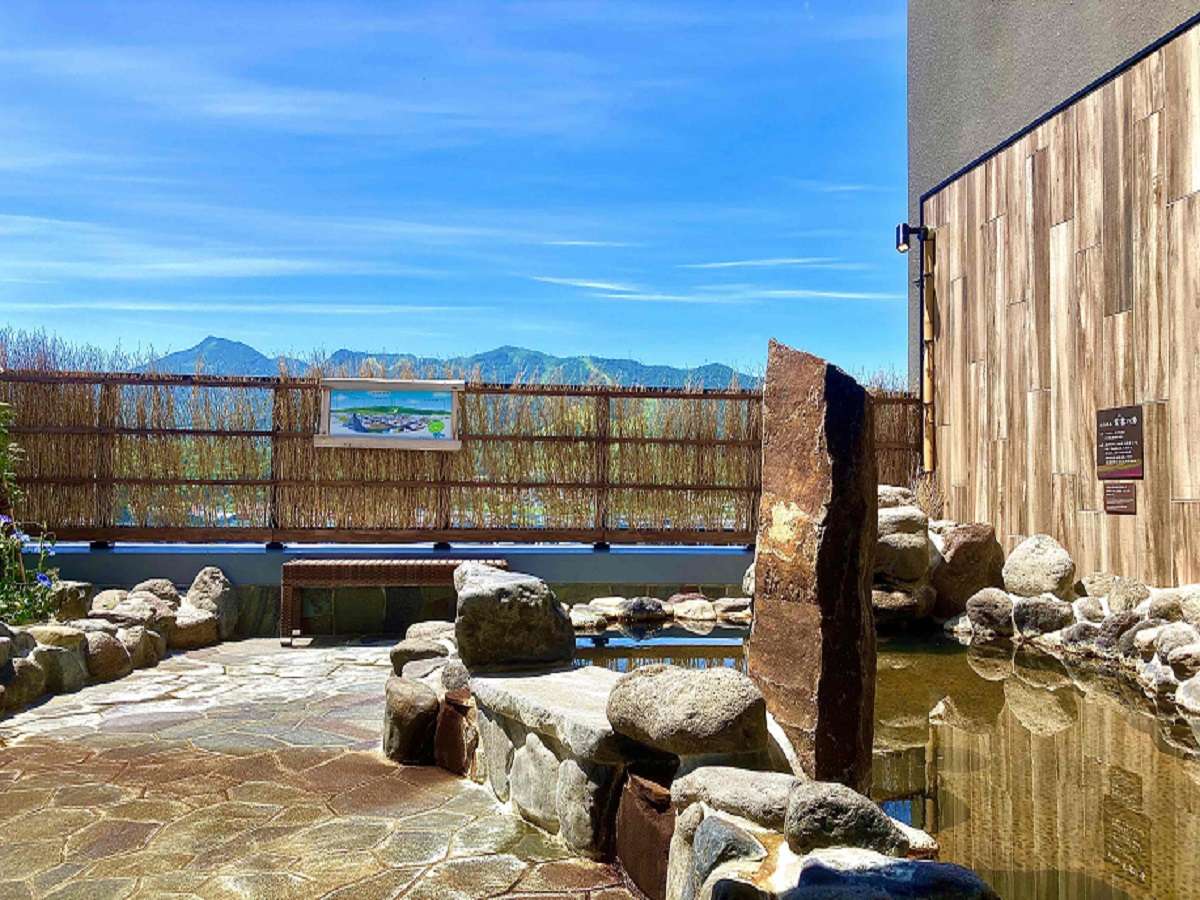 �������嗁��@�ŏ�K�I�V���C���ꂽ���̌i�F�͐�i�ł���