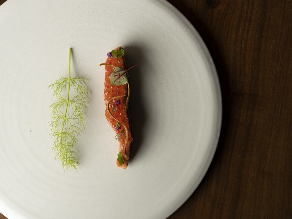 �j�Z�R�̏{�̔_�Y���Ɩk�C���e�n�̊C�Ƒ�n�̌b�݁B���̓��̍ŗǂ̐H�ނō\�����邨�܂����R�[�X