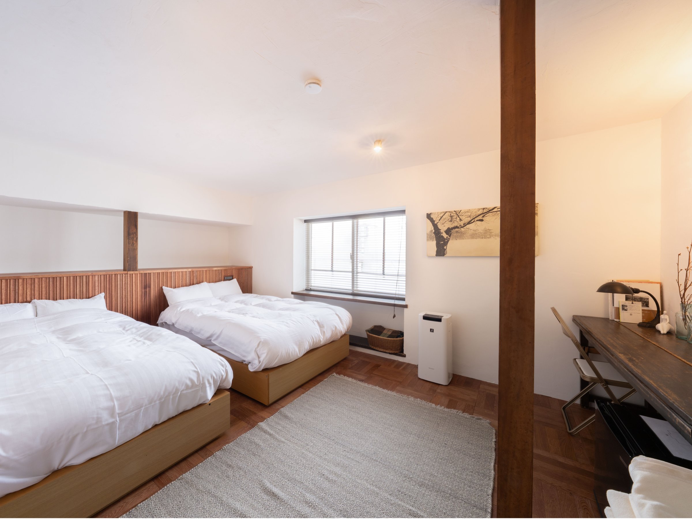 �x�b�h���[���P