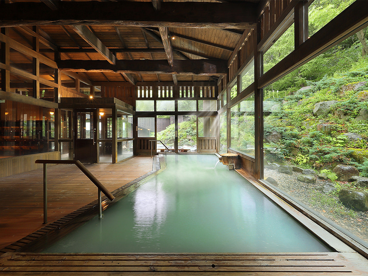 ���E�q��̓��y�����z�؂̉����肪�������闎�����������