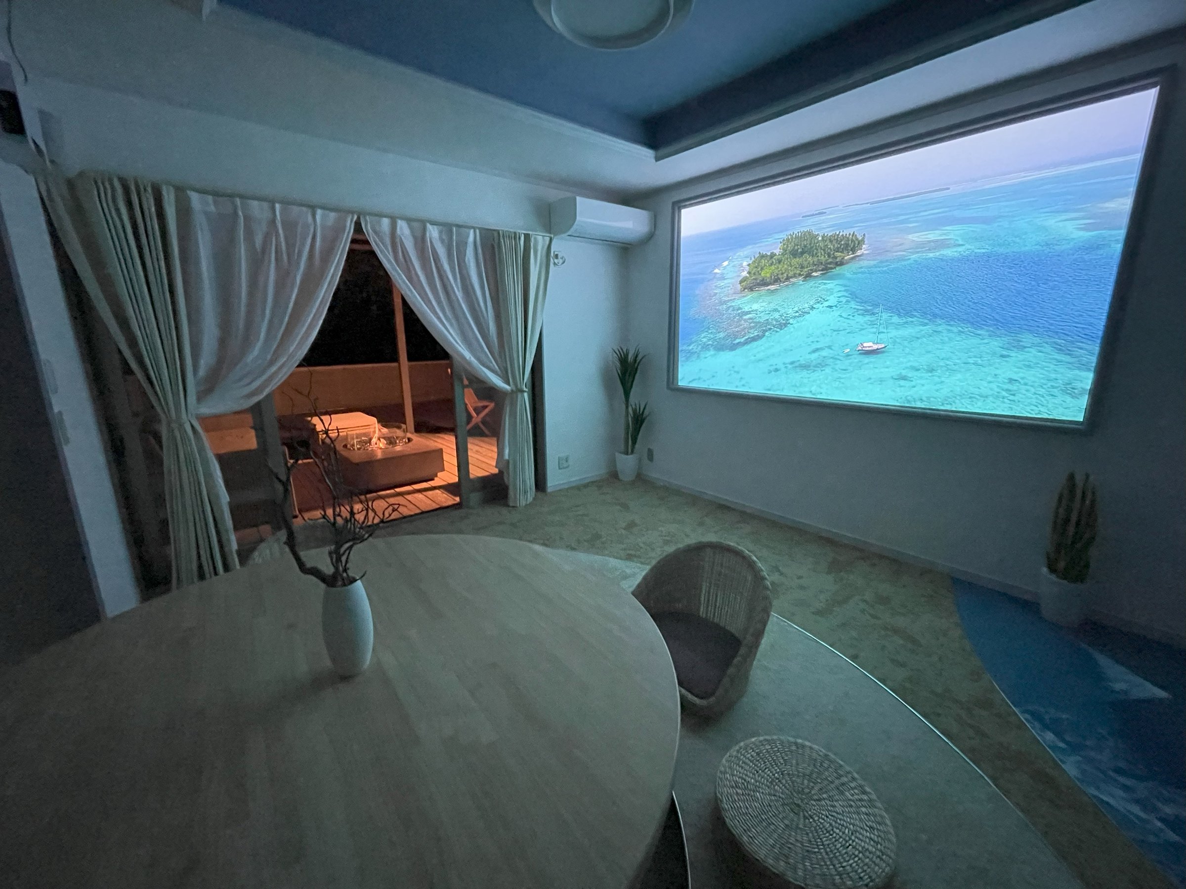 ���r���O