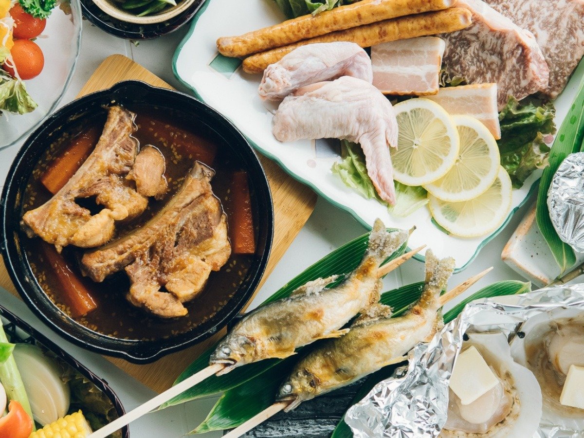 BBQ@G߂ɂĐHނ͕ς܂B