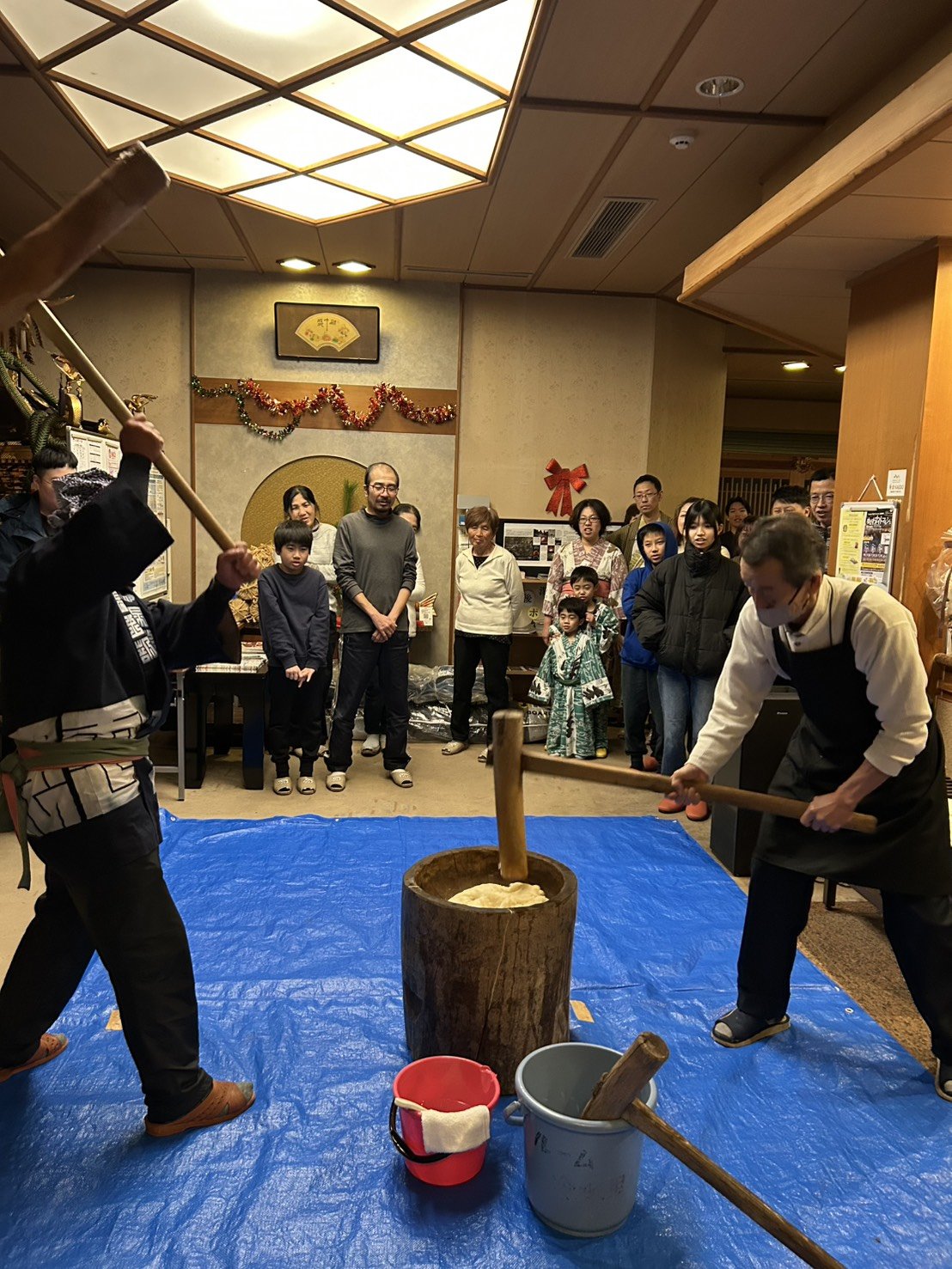 ���j���͖݂����