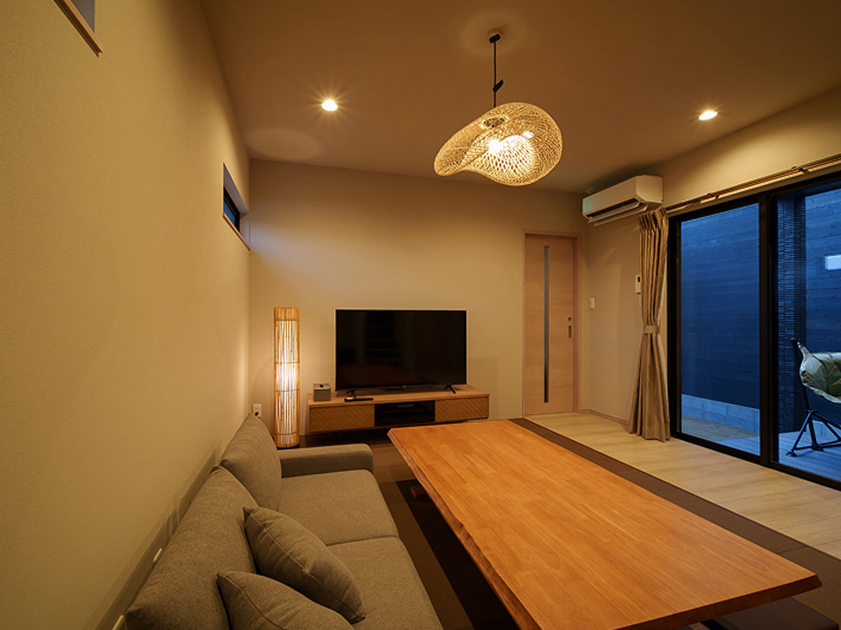 ���r���O���[��