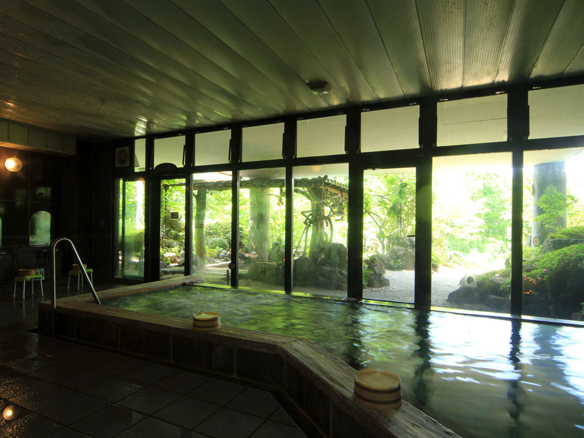 #�y����̓��z���ƌ���100���A�_�炩�����G�肪�u���l�̓��v�Ƃ��Ă��������A�n���ň�����鉷��B