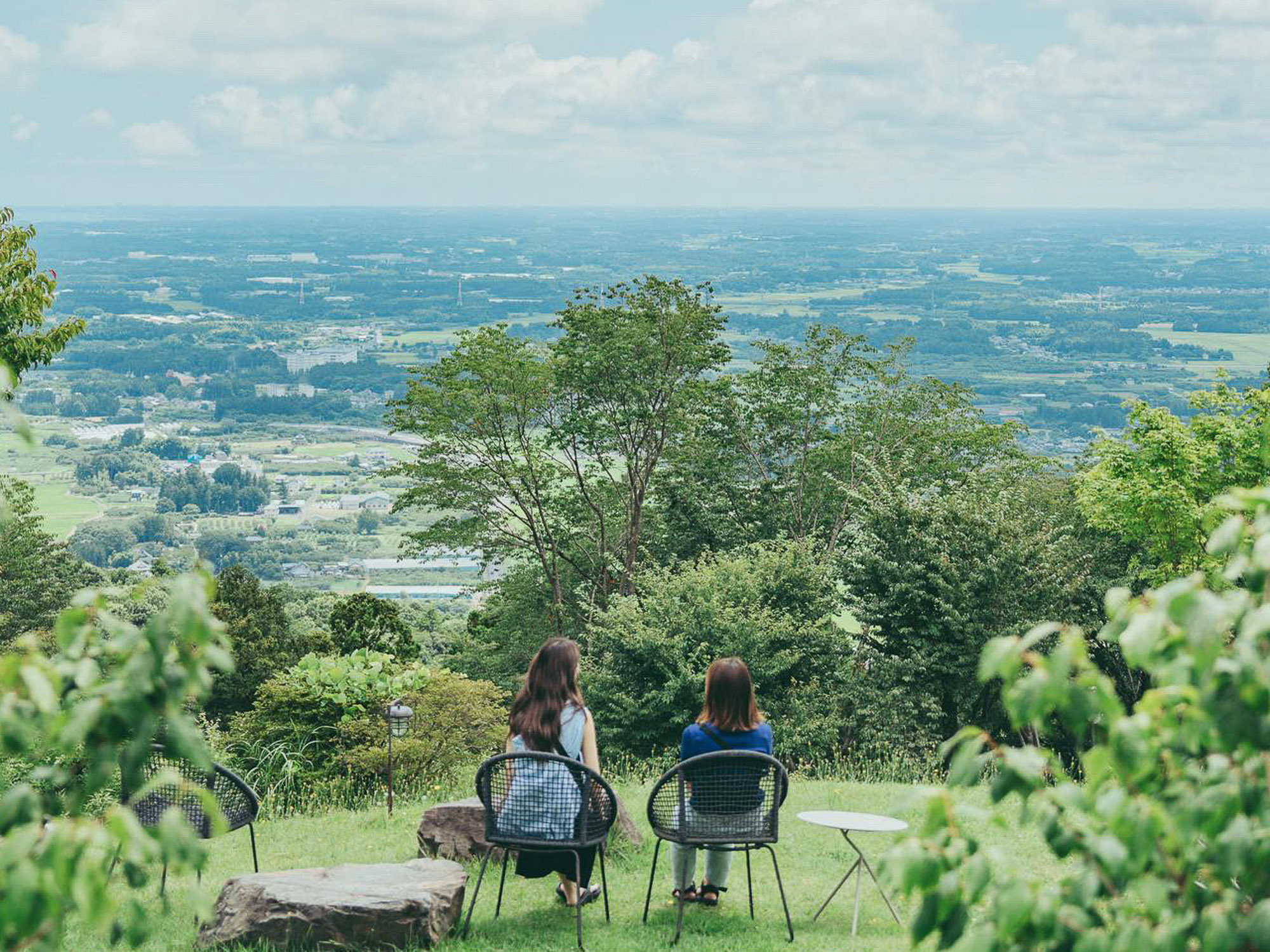 【夏】夏は緑がいちだんと鮮やかに。標高の高さで少し涼しく感じられます。