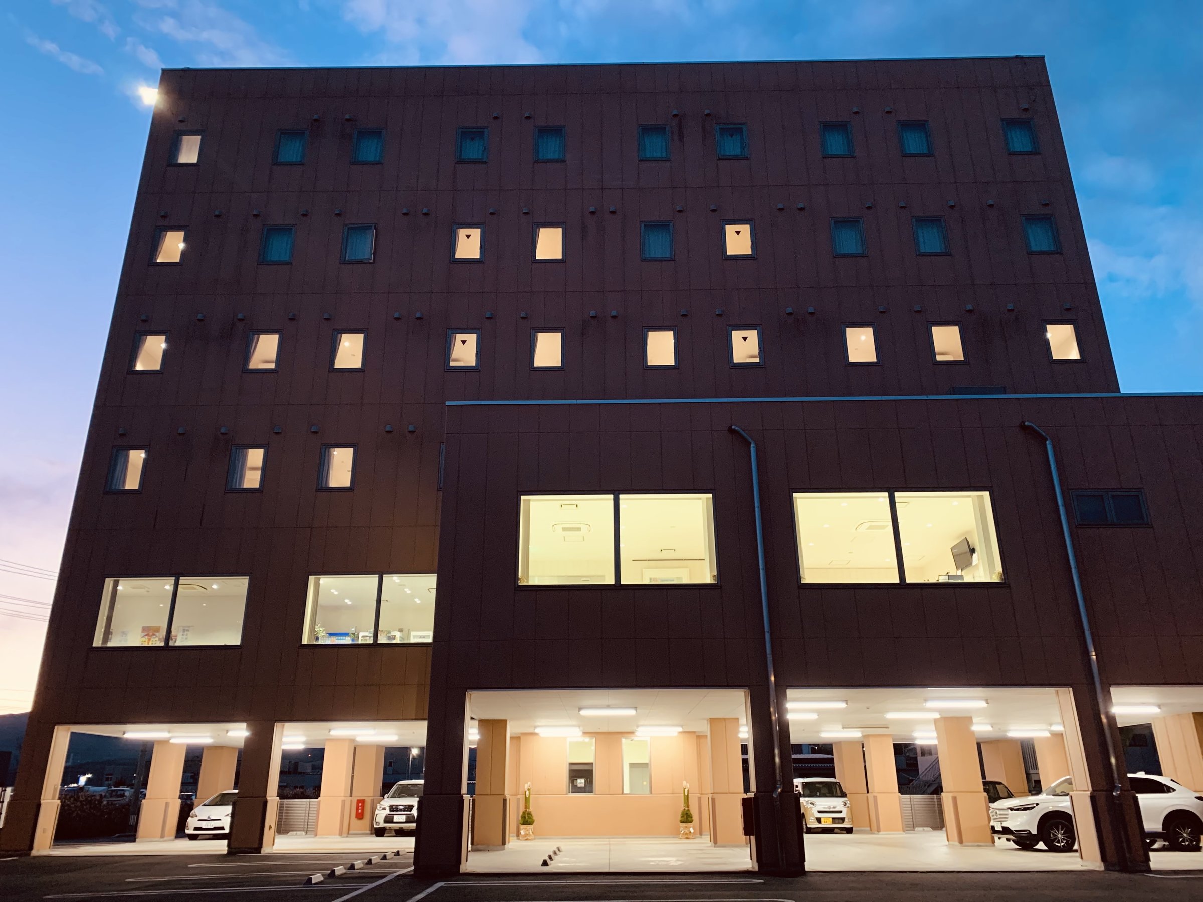 �O�ρ@��@����