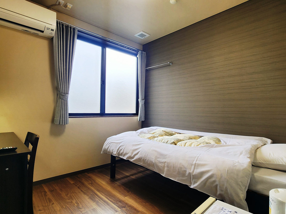 �y�q���z�{�ٗm���V���O��