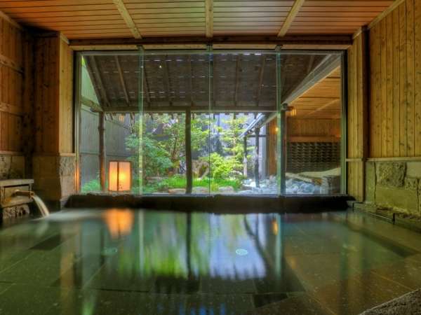 ����嗁�ꇀ�䂭�燁�t�Ă͐V�΂��A�~�͐�i�F��]�ވ�̓��B���X�ɑq�ɂ̓�΂�p������鑢��B