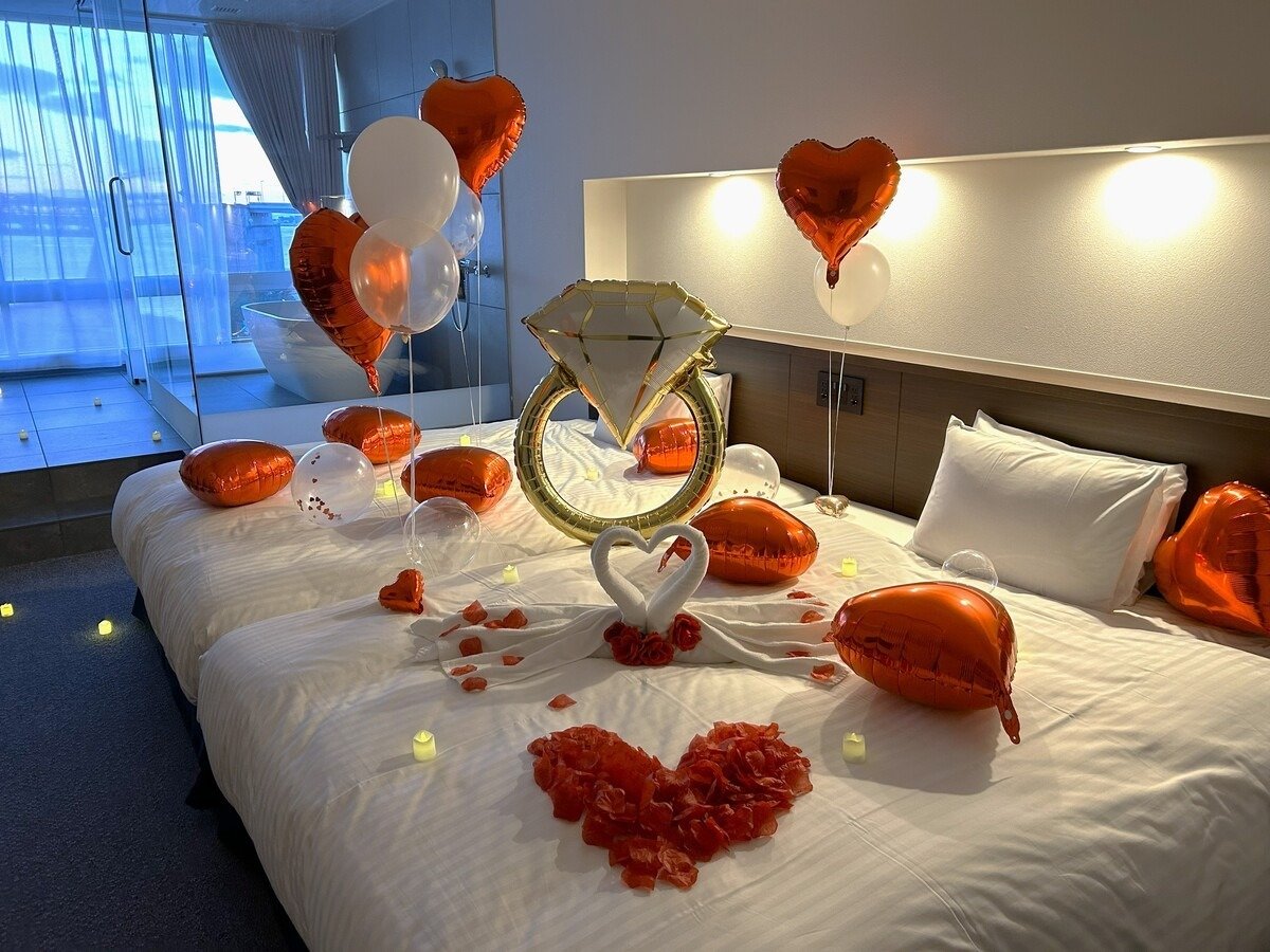 ���ʂȈ�����A�؂₩�ȃo���[���f�R���[�V�����ŉ��o�B��؂ȕ��Ƃ̋L�O�����A�S�Ɏc��ЂƂƂ��ɁB