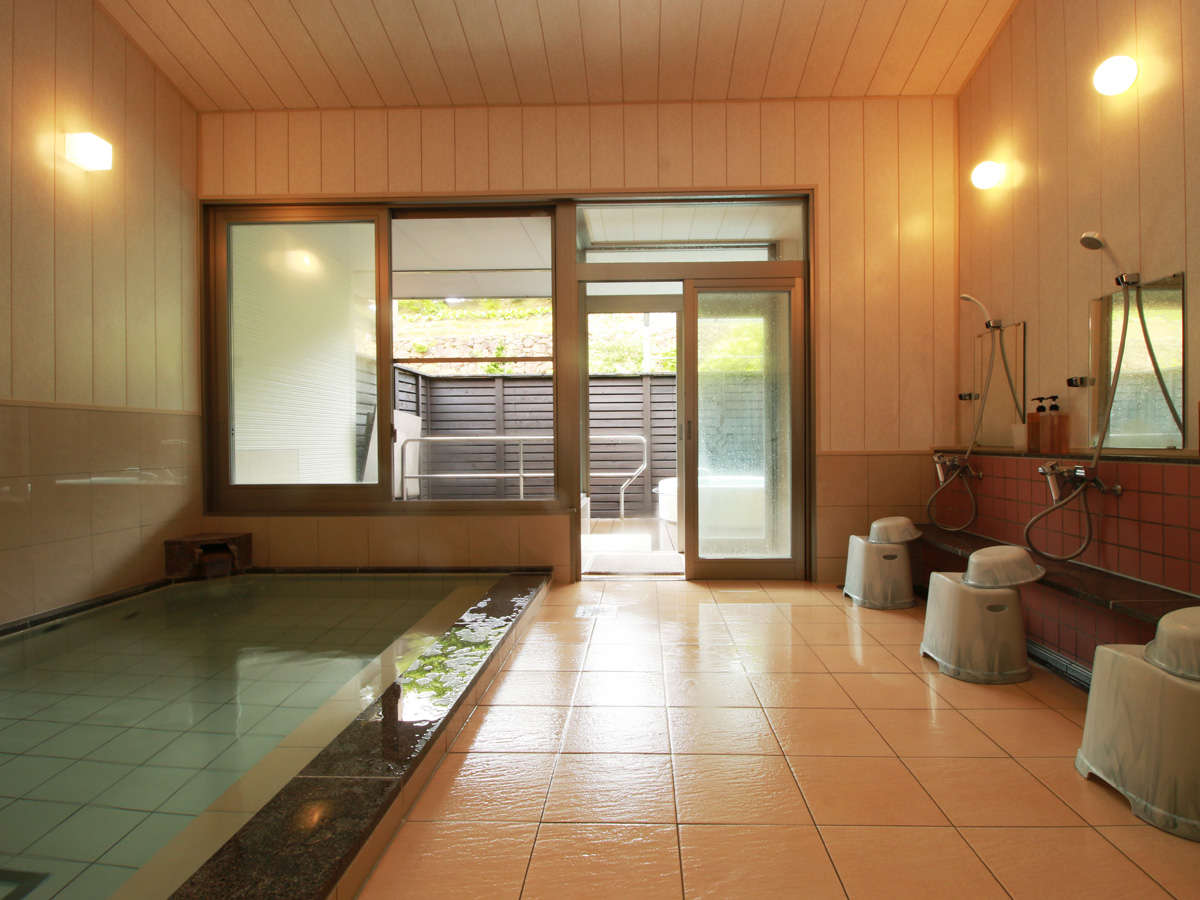 ���y�����E�����p�z�V�R����100�����򂩂������B�����̓��Ƃ��Đl�C�̐򎿂ł�