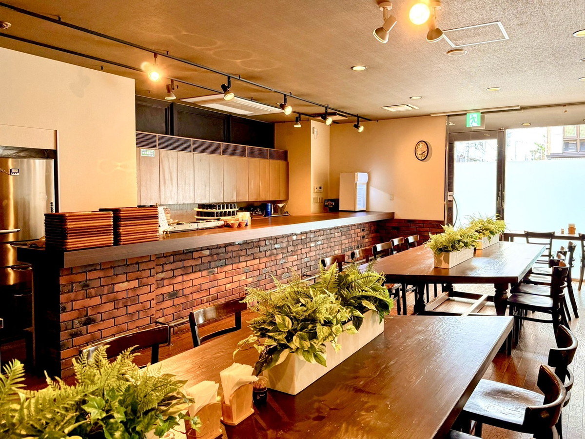 Cafe Dining Ameya �X���@