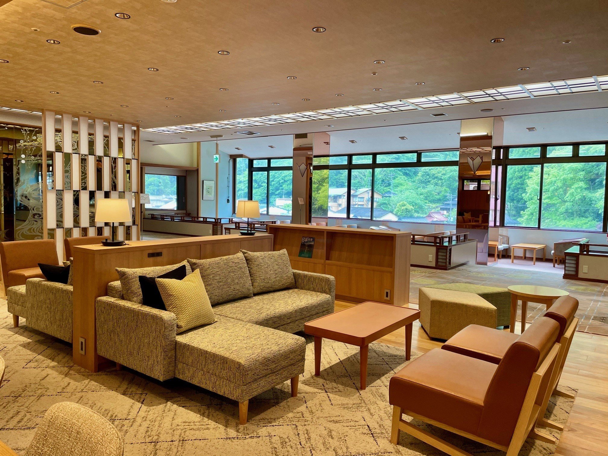 yJtFEWz2022N5Ƀj[AEWB