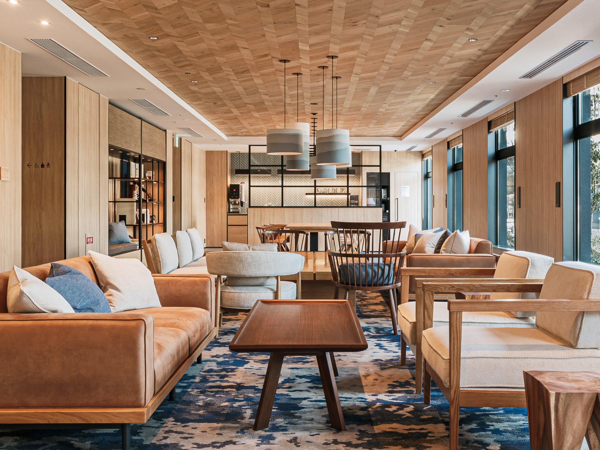 ���E���W�F�������Ƃ��������������郍�r�[���E���W�B