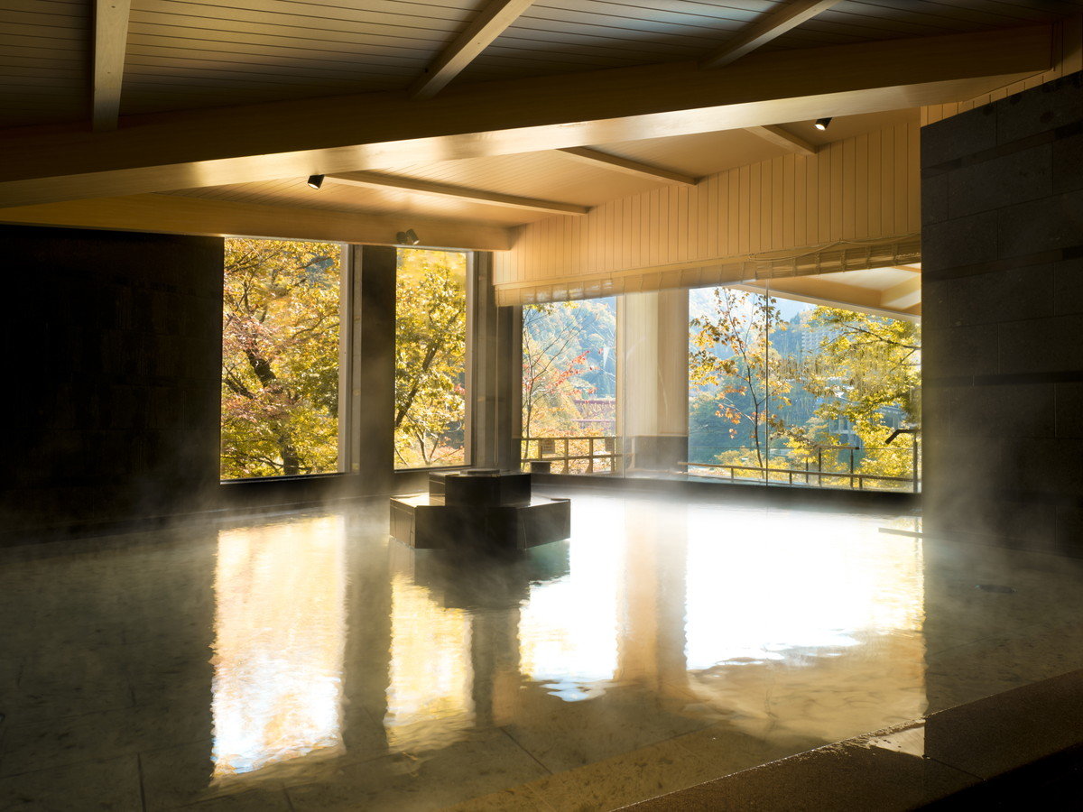 yW]IVCwIxzlG܁X̍kJ܂B