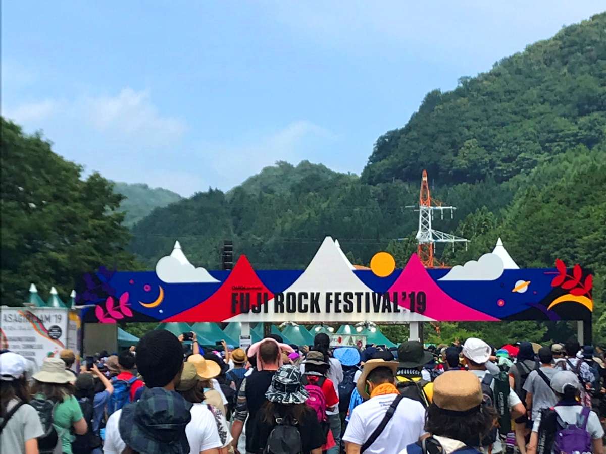 yFUJI ROCK FESTIVALz{őK͂̉ytFXh̒ԏꖳłI