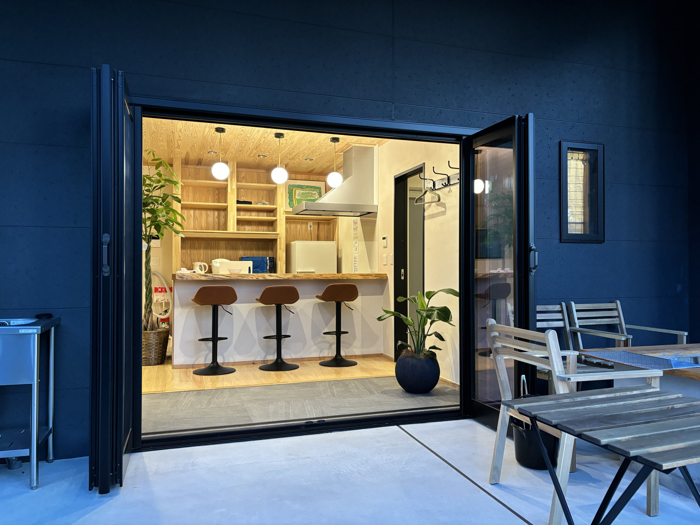 �S�J���̐܌˔�����V�N�ȋ�C�������Ղ��肱�߂܂�