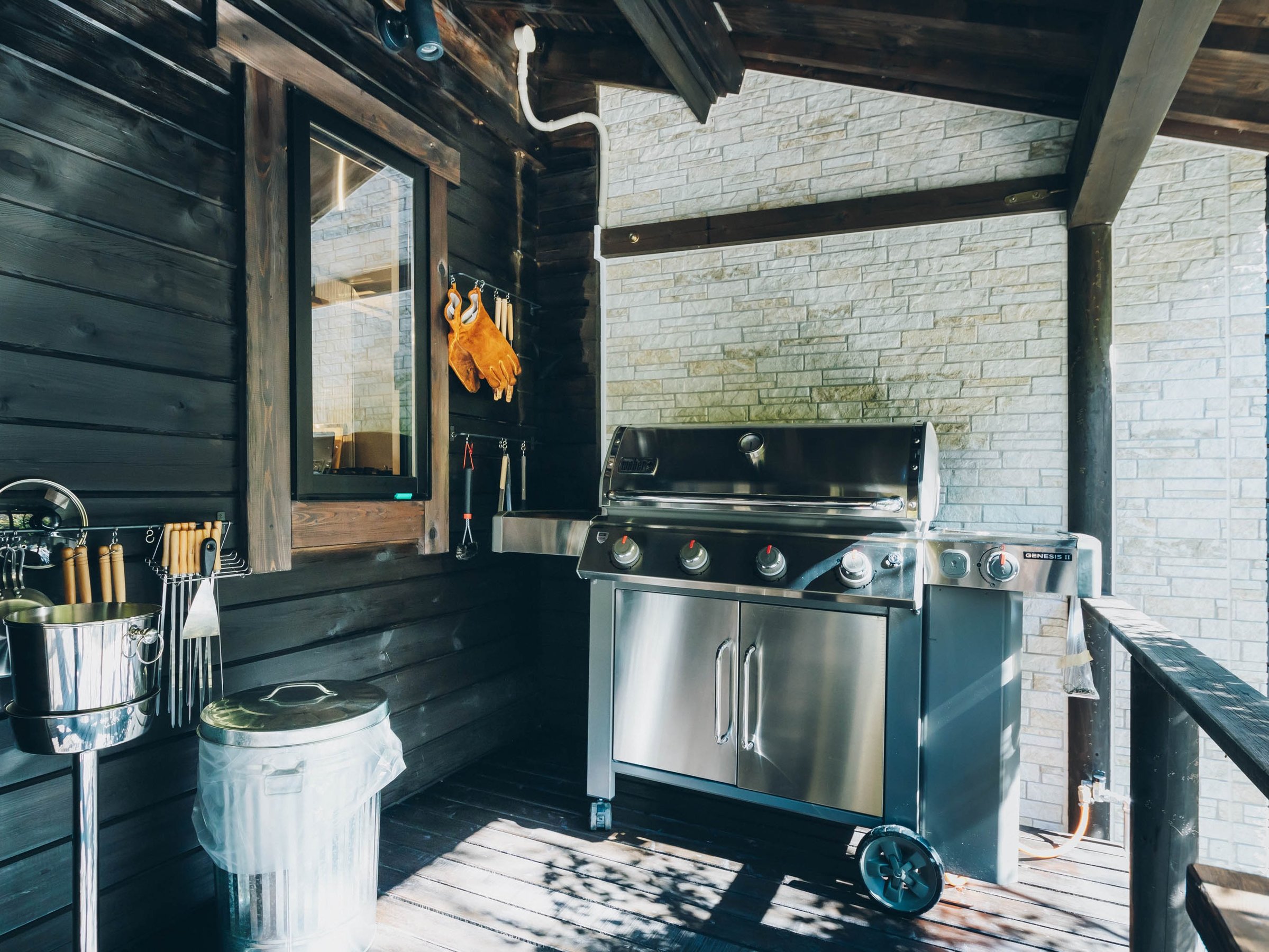 BBQ�O�����̓K�X���ł��B�Y�͕K�v����܂���B�z�b�g�T���h���[�J�[�Ȃǂ����p�ӂ��Ă���܂��B