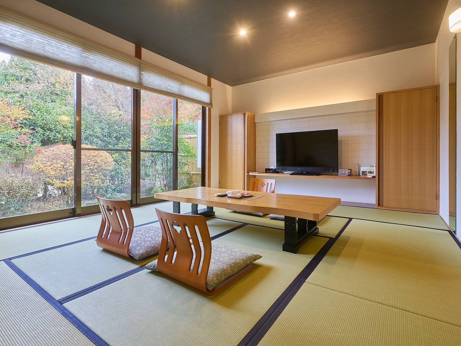 �y�a���z10��+8��@����+�I�V���C�E����