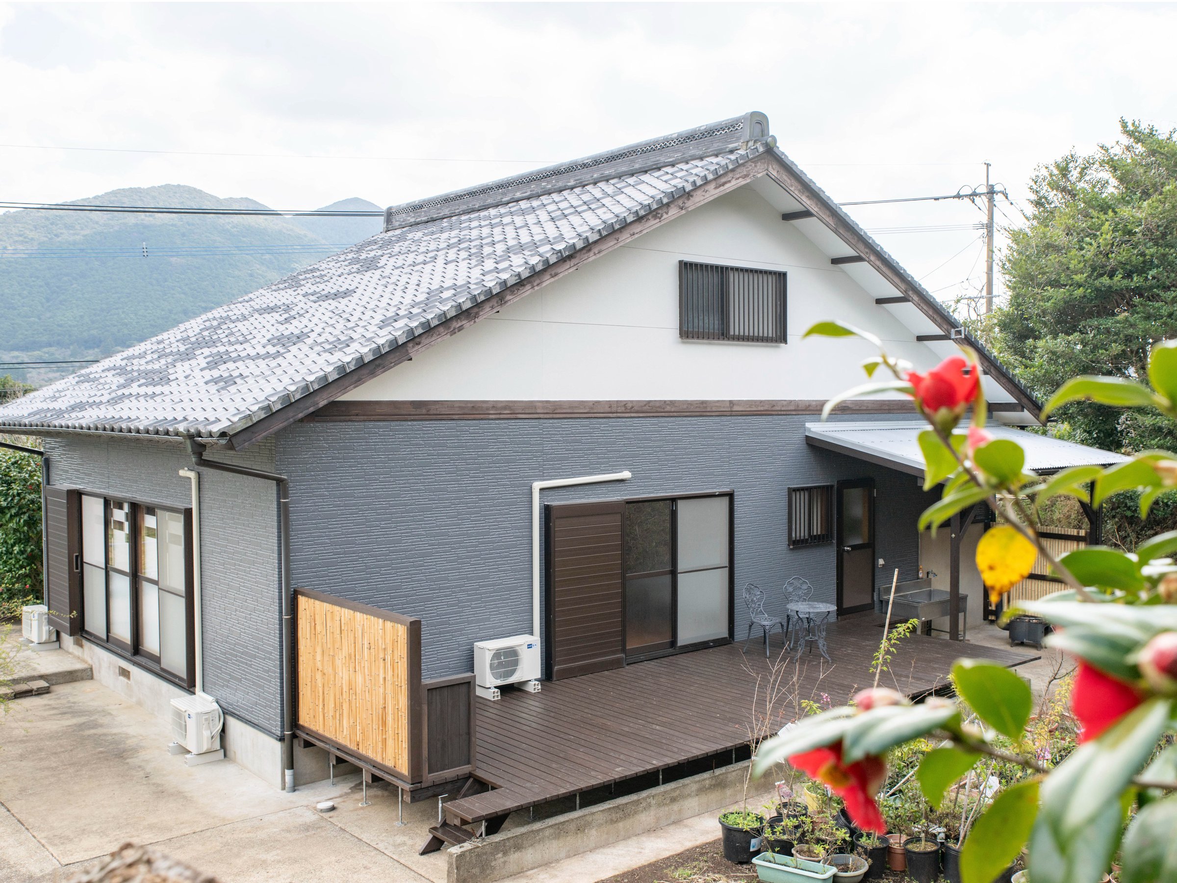 �y���̏h�z�O��