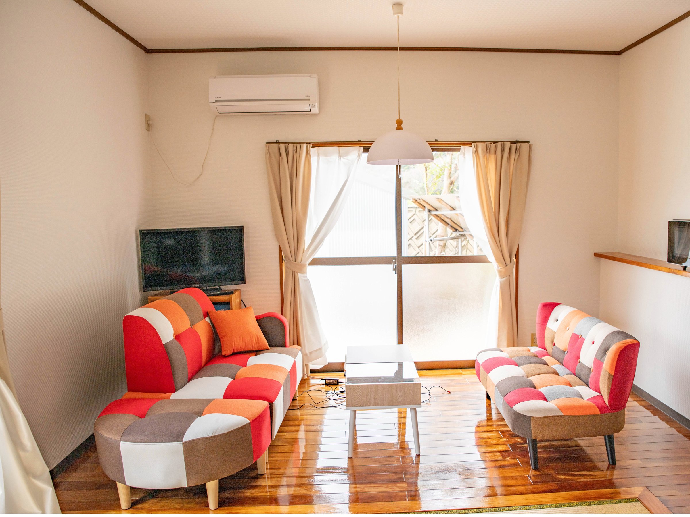 �y���̏h�z���r���O