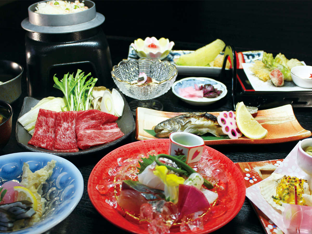 �y���[�H�i���j�z�n���̐H�ނ��ӂ񂾂�Ɏg�������ւ��̗[�H�ł��B