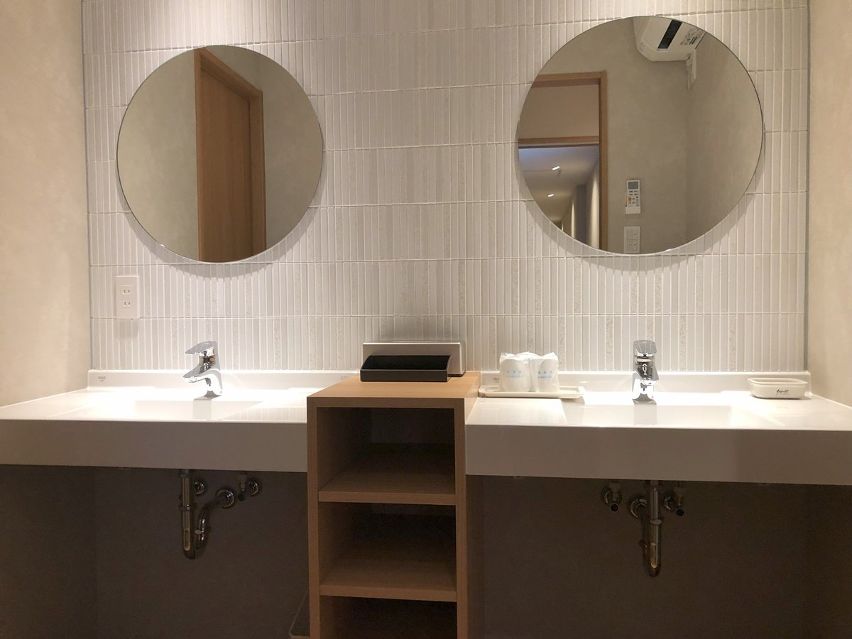 �y���j���[�A���a�m���z����l���L�X�Ƃ��g�����������B