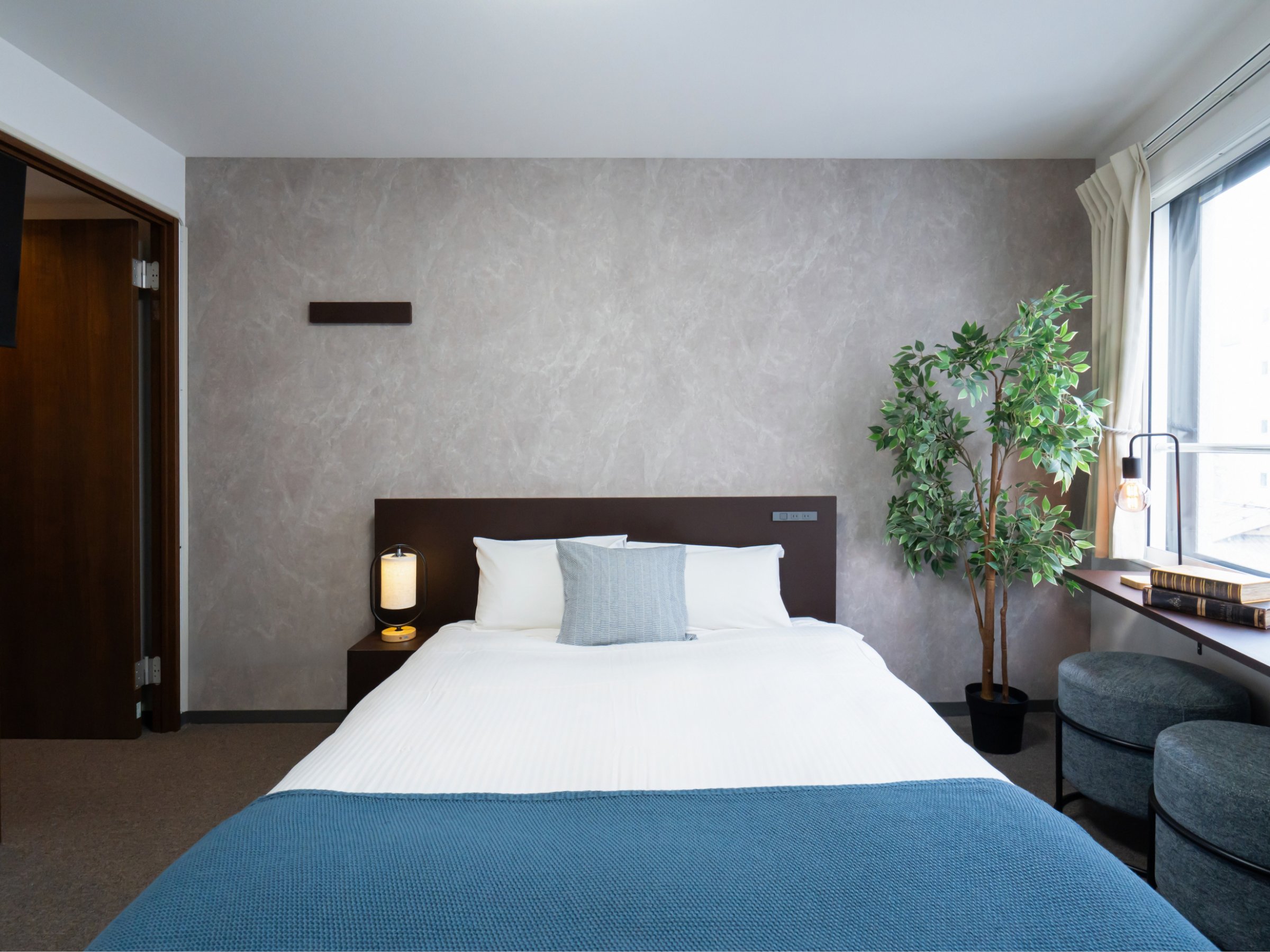 2025�N11�����j���[�A����