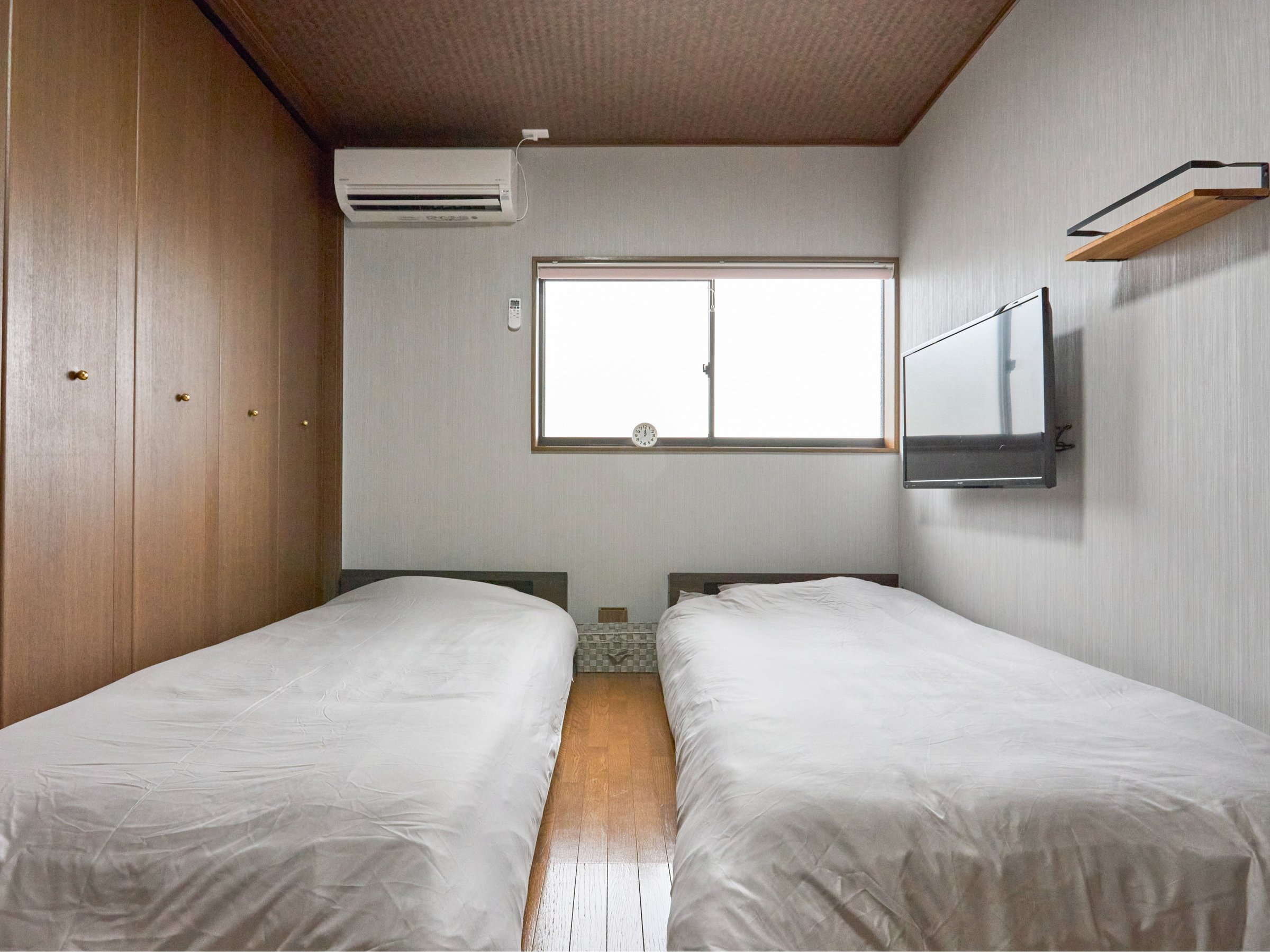 Room- No.2 (2F)Connecting room with No.3