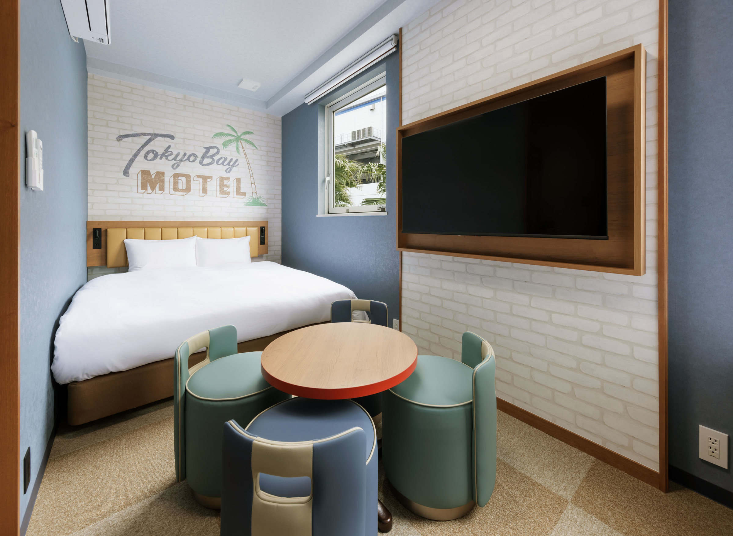 y։z-MOTEL-RZvgcC[-/xCze@